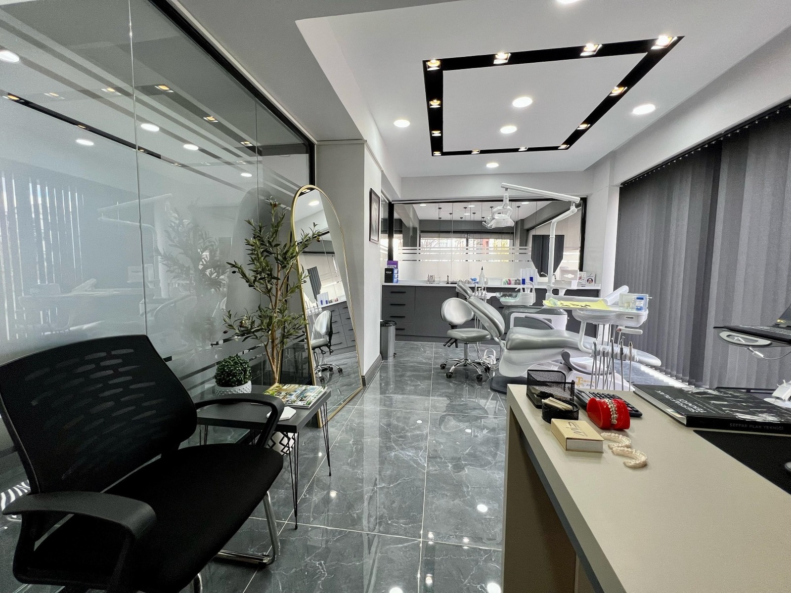 bg-image